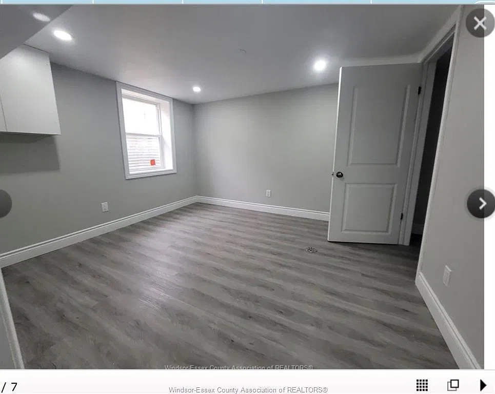 3 bed, $1,600 — Photo 2