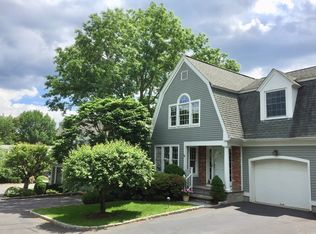 19 Lakeview Ave, New Canaan, CT 06840