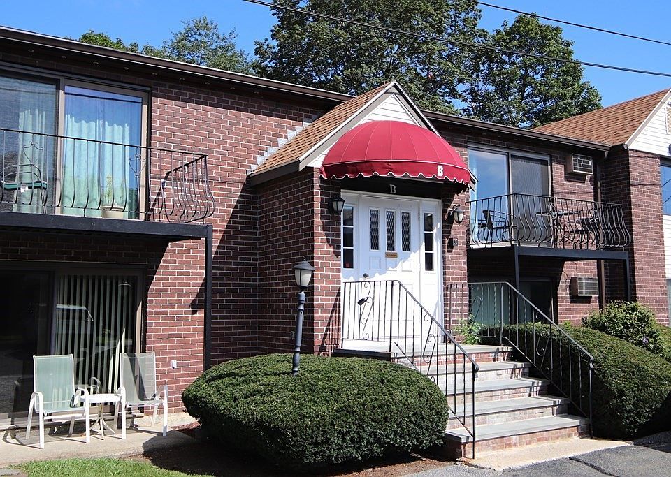 1st image of 141 Essex St APT B6