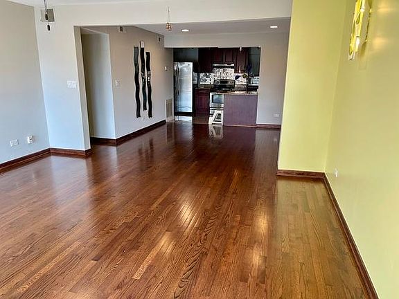 3rd image of 3217 W Bryn Mawr Ave APT 202