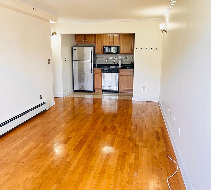 1st image of 1443 28th Ave APT 4A
