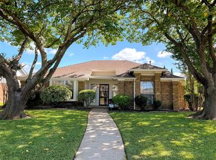2626 Meadowridge Dr, Garland, TX 75044