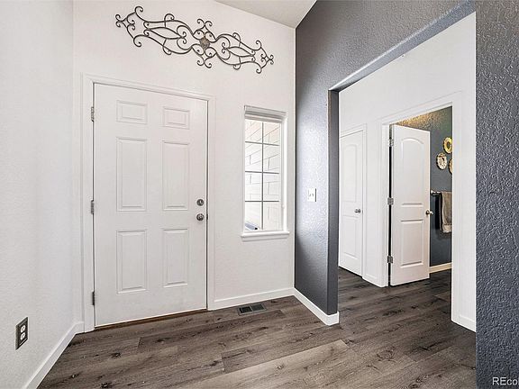 4th image of 5891 Vinca Avenue