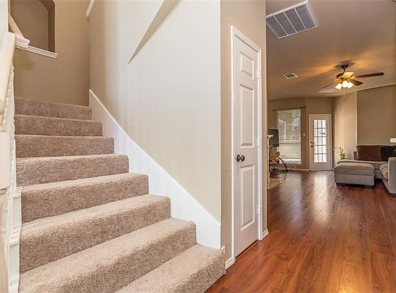 3rd image of 2204 Wren Ln