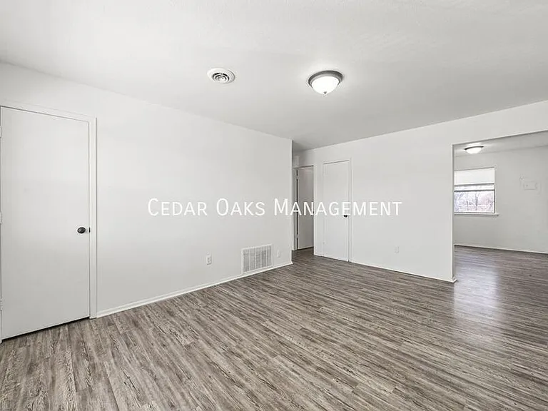 1931 W Deane St #U — Photo 13
