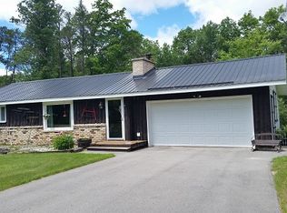 W12524 Handsaw Rd, Crivitz, WI 54114