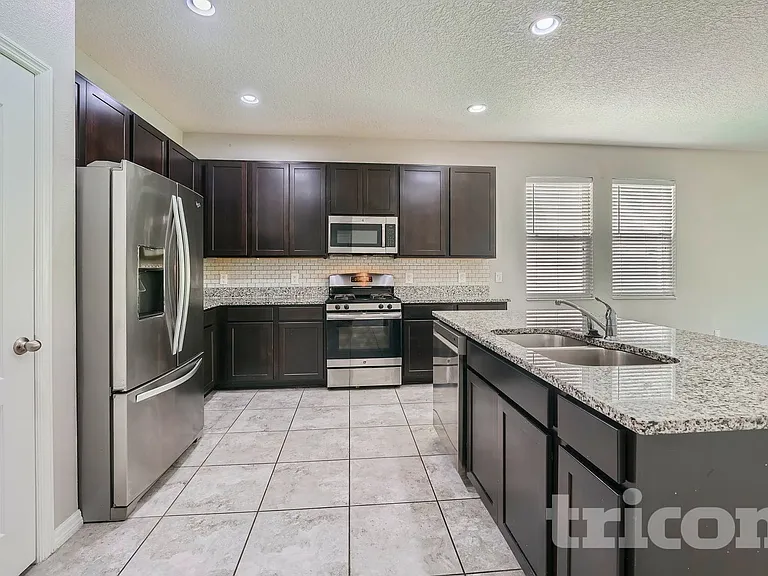 937 Hilltop Park Ct — Photo 7