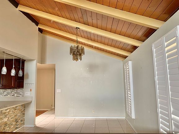 2nd image of 938 Makiki St