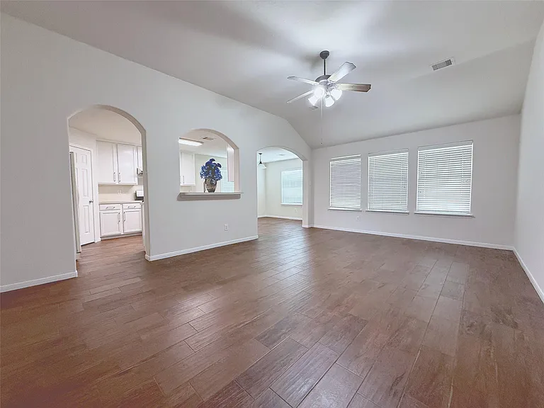 3708 Whitlam Ct — Photo 9