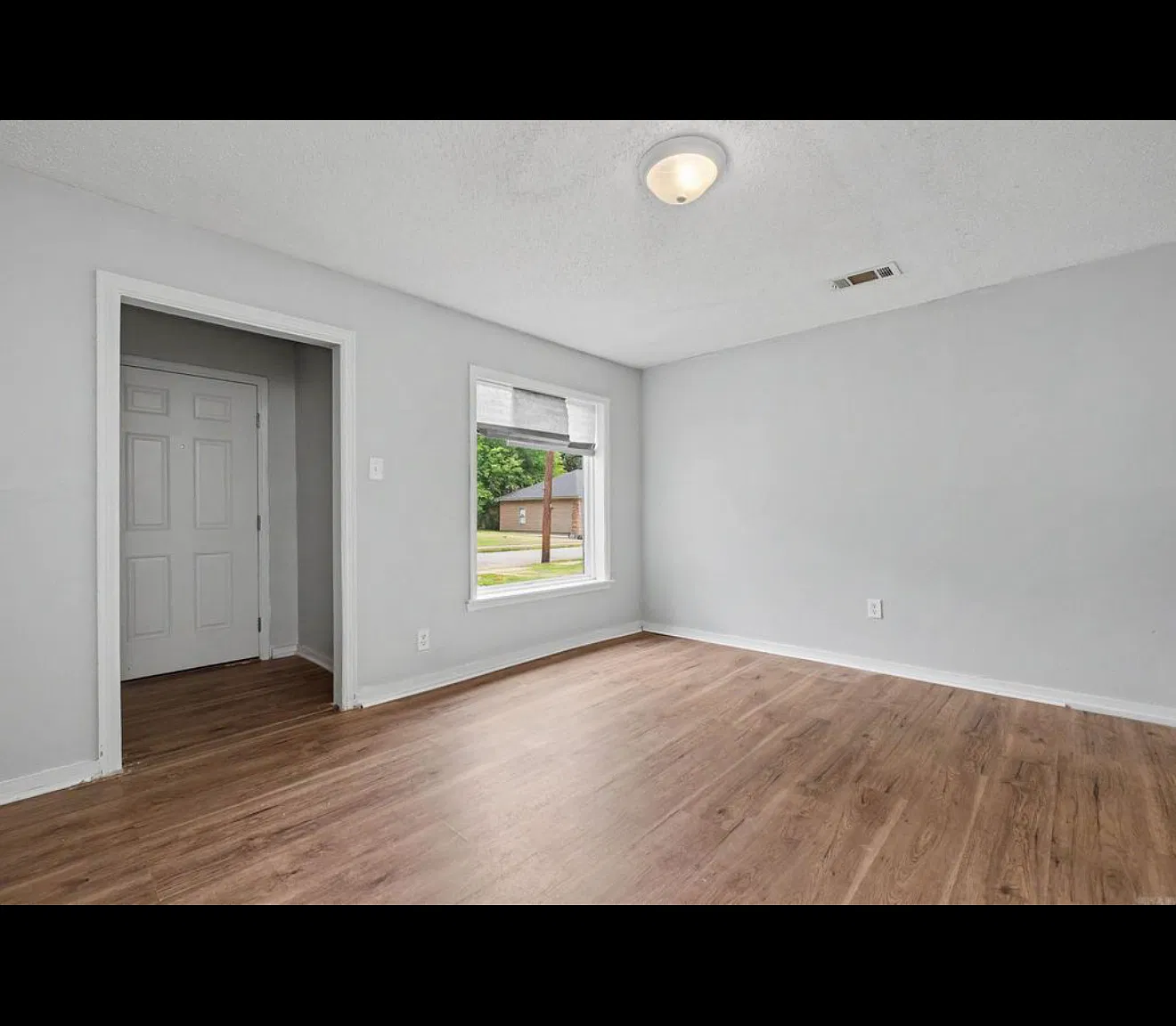 2 bed, 760 sqft, $1,000 — Photo 4