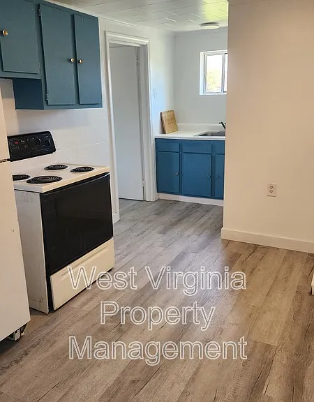 237 Elm St #3 — Photo 4