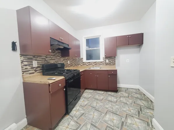 157 Woodlawn Ave, Jersey City, NJ