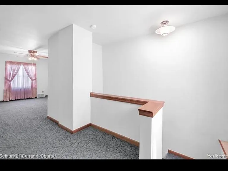 18535 Audette St — Photo 14