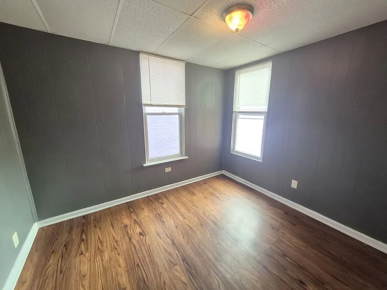 1704 Madison Ave — Photo 10