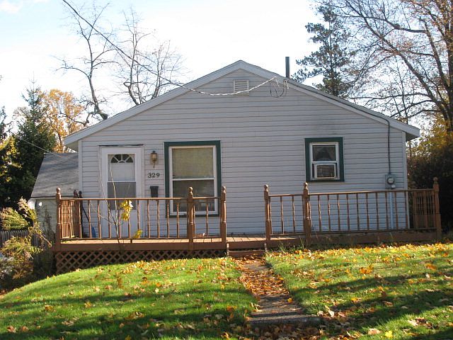 2nd image of 329 Fairlawn Ave