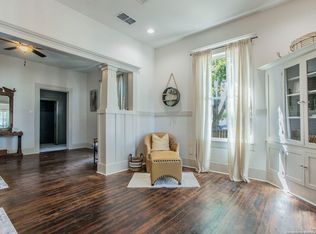 116 W Weinert St, Seguin, TX 78155