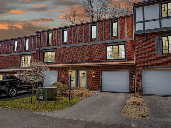 106 Woodcrest Dr, Sewickley, PA 15143