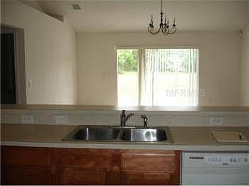 2nd image of 403 Manitoba Dr