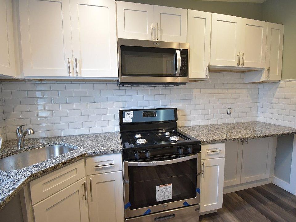 1st image of 105 Main St #2