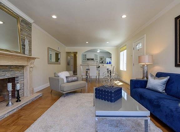 4th image of 73 Oceanside Dr