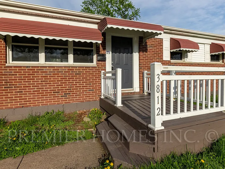 3812 Root Ave NE — Photo 3