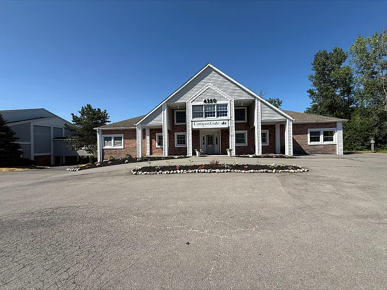 4350 Lakeshore Dr #1 — Photo 8