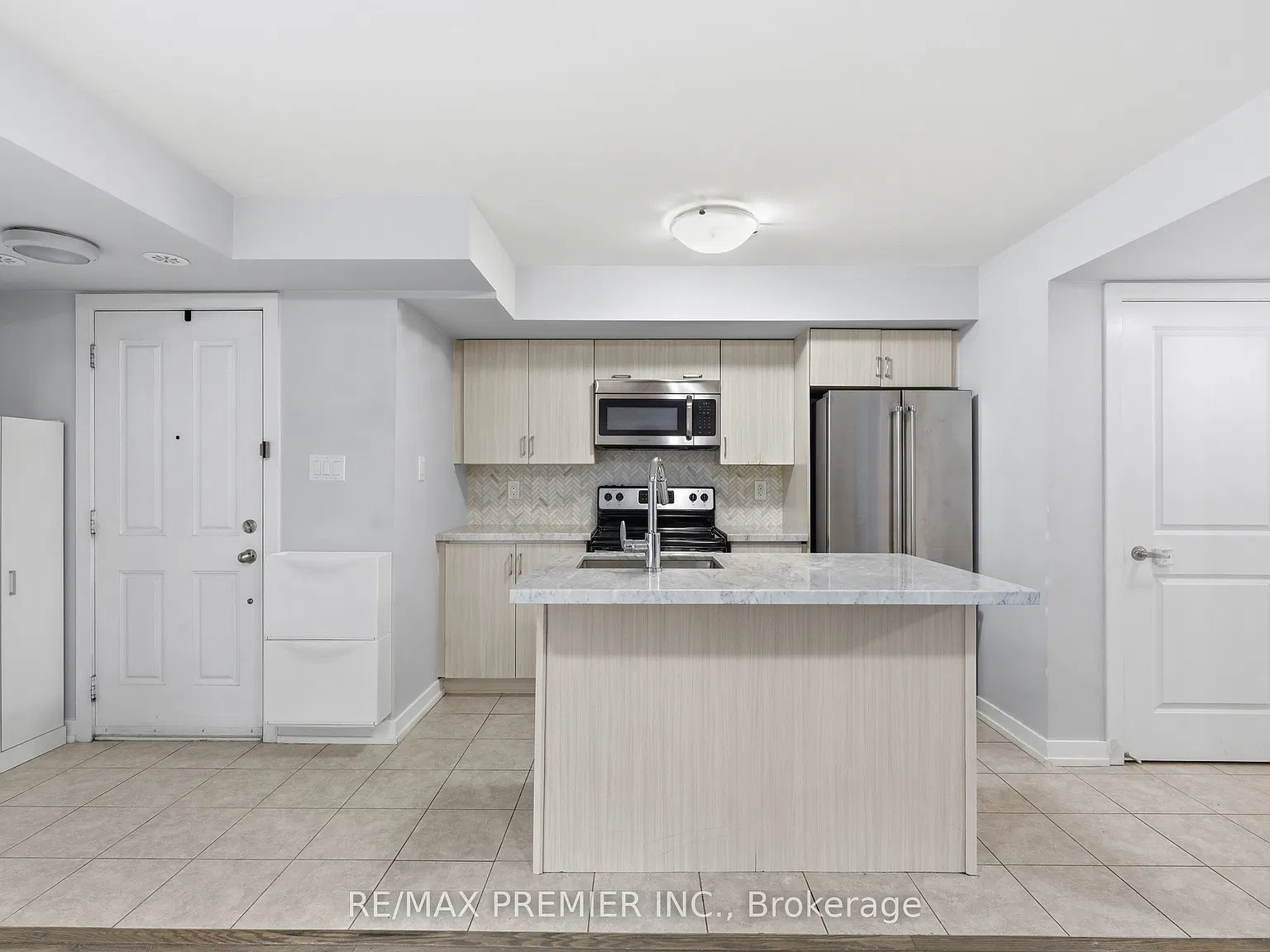 1 bed, $2,100 — Photo 4