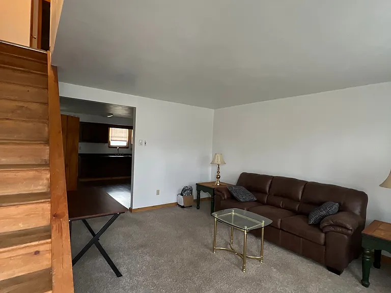 Entry / Living Room