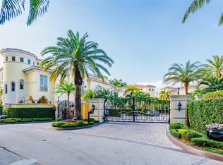 1524 Island Blvd, Aventura, FL 33160