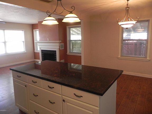 5th image of 311 Goodall Ave #313