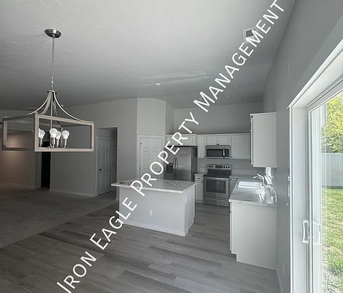 4363 W Sunny Cv — Photo 9