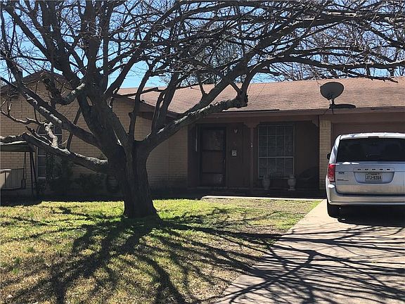 2nd image of 316 SE Gardens Blvd