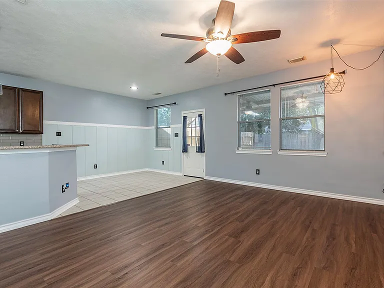 336 Capella Oaks Ln — Photo 7