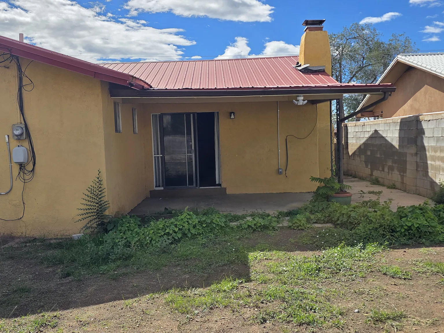 4 bed, 1986 sqft, $2,800 — Photo 2