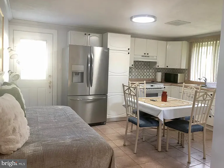 717 Milmont Ave — Photo 20