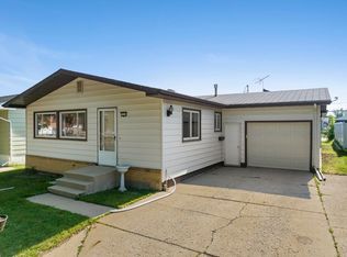 1111 6th St SW, Minot, ND 58701