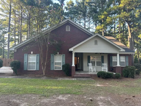 112 Red Roan Rd, Hattiesburg, MS 39402