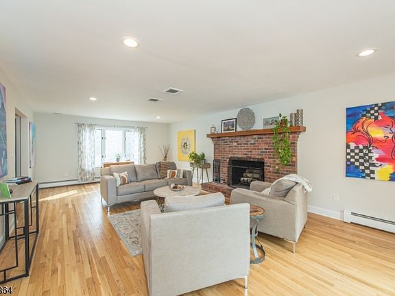 5th image of 20 Arden Rd