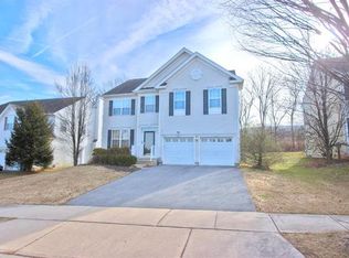 7368 Iron Dr, Macungie, PA 18062