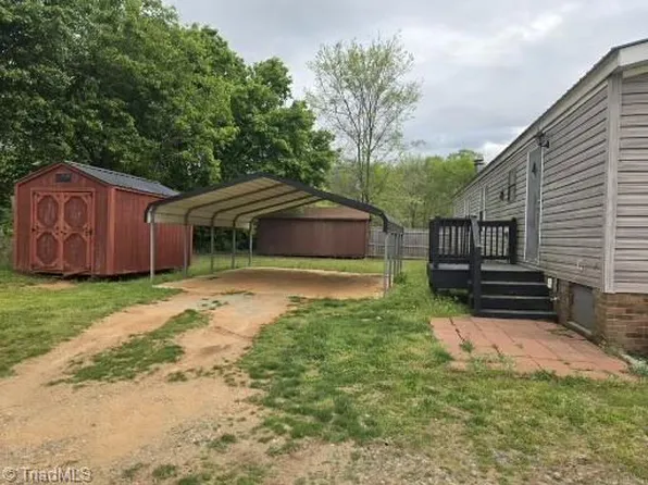 260 Helen Young Dr, Linwood, NC 27299