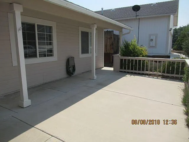 845 Valley Crest Dr photo 1