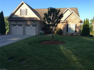 160 Legacy Dr, Advance, NC 27006