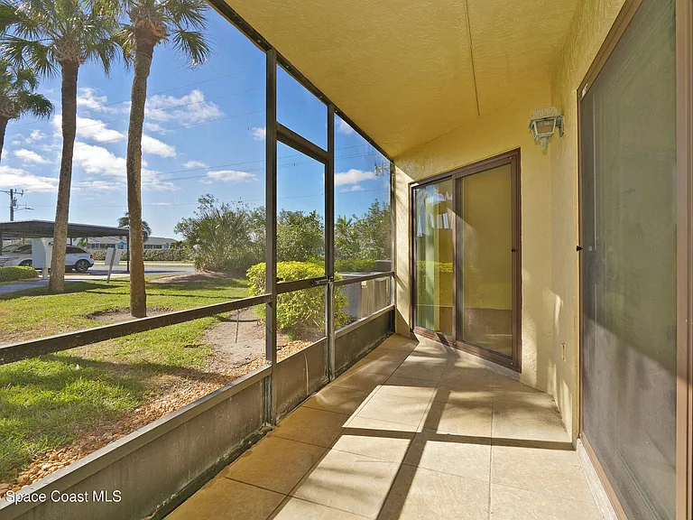 220 S 5th St #205 — Photo 12