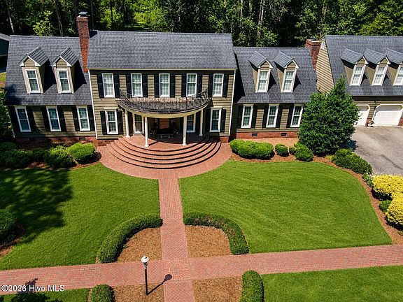 3rd image of 122 Beechwood Road