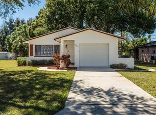 225 NW Monroe Cir N, Saint Petersburg, FL 33702