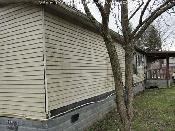 5th image of 358 Burmeister Ave