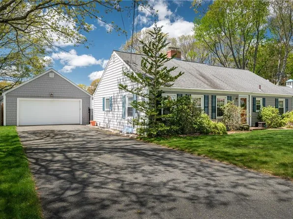 25 Tingley Dr, Cumberland, RI 02864