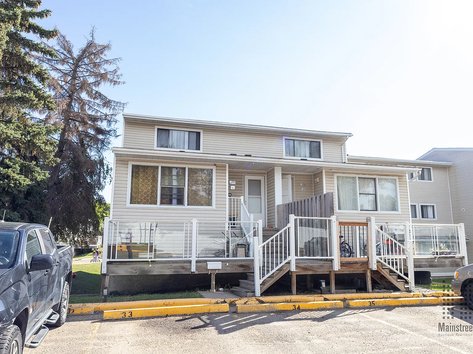 Clareview Court — Photo 1