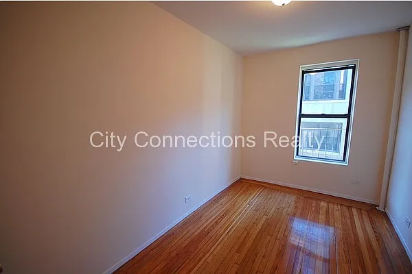 Rented by City Connections Realty | media 2