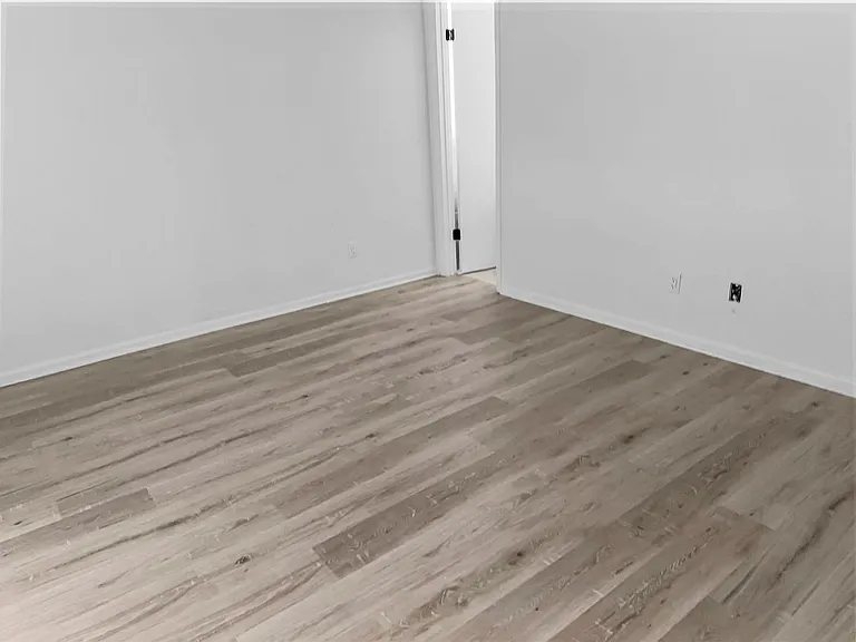 115 Christopher Dr — Photo 10